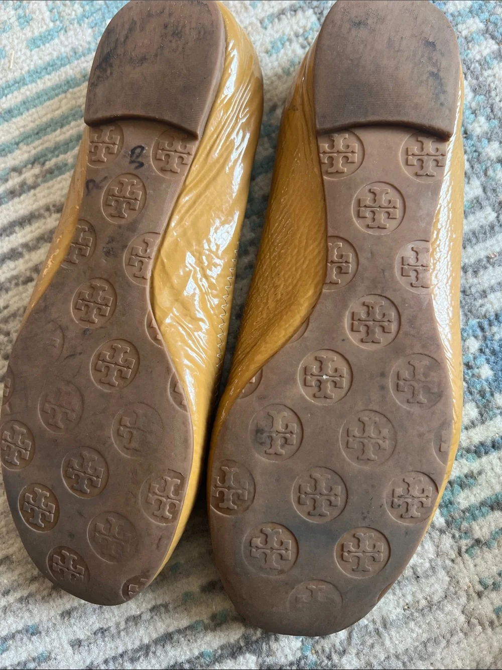 Tory Burch Reva Patent Leather Ballet Flats Camel Gold Logo 6 6.5